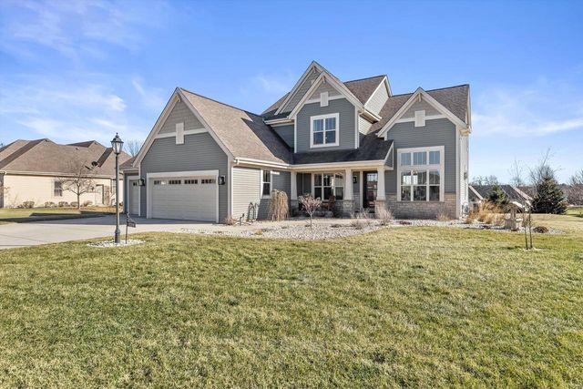 W222S3988 Timm DRIVE, Waukesha, WI 53189