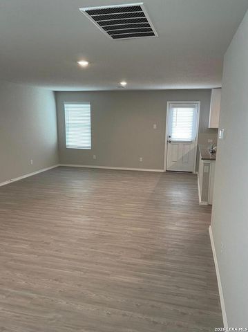 3306 CARDUCCI DR, Converse, TX 78109