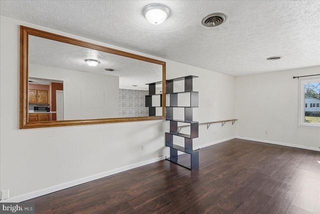 109 WYTHE AVE, Stephens City, VA 22655