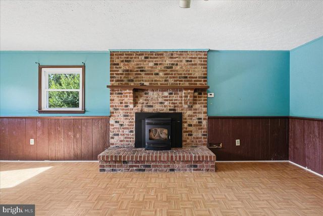 109 WYTHE AVE, Stephens City, VA 22655