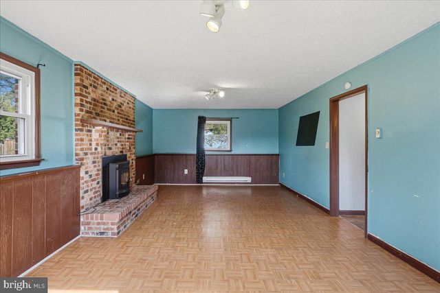 109 WYTHE AVE, Stephens City, VA 22655