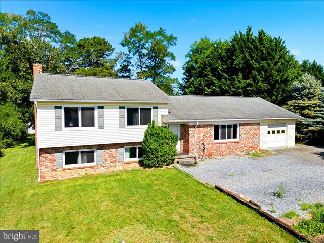109 WYTHE AVE, Stephens City, VA 22655