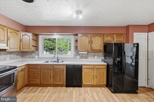 109 WYTHE AVE, Stephens City, VA 22655