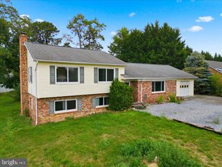 109 WYTHE AVE, Stephens City, VA 22655