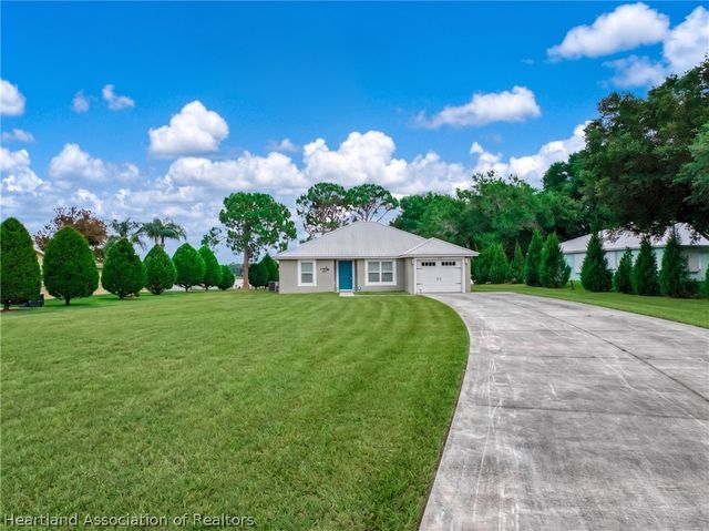 793 Lake August Drive, Lake Placid, FL 33852