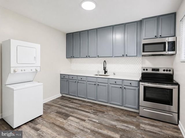 2960 HARFORD RD, Baltimore, MD 21218