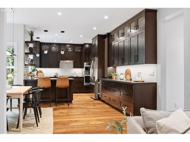 10215 Sw SNOWGOOSE Pl, Beaverton, OR 97007