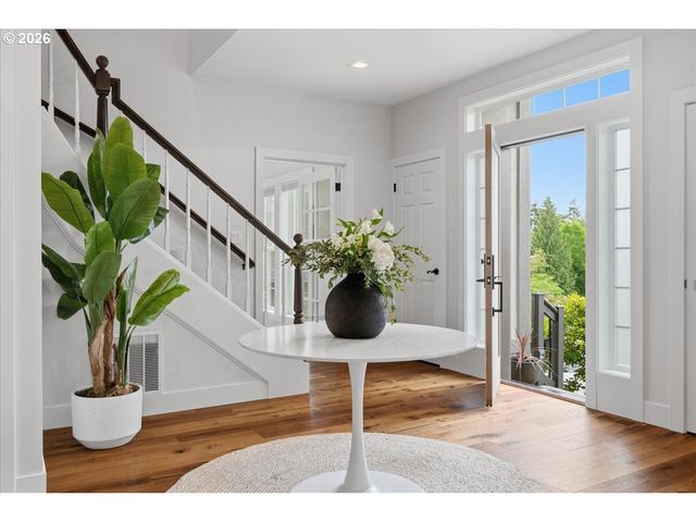 10215 Sw SNOWGOOSE Pl, Beaverton, OR 97007