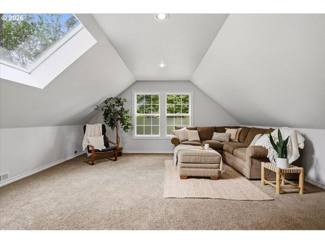 10215 Sw SNOWGOOSE Pl, Beaverton, OR 97007