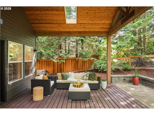 10215 Sw SNOWGOOSE Pl, Beaverton, OR 97007