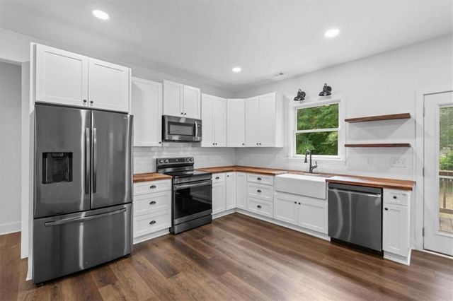 498 N Raburn Road N, Bremen, GA 30110
