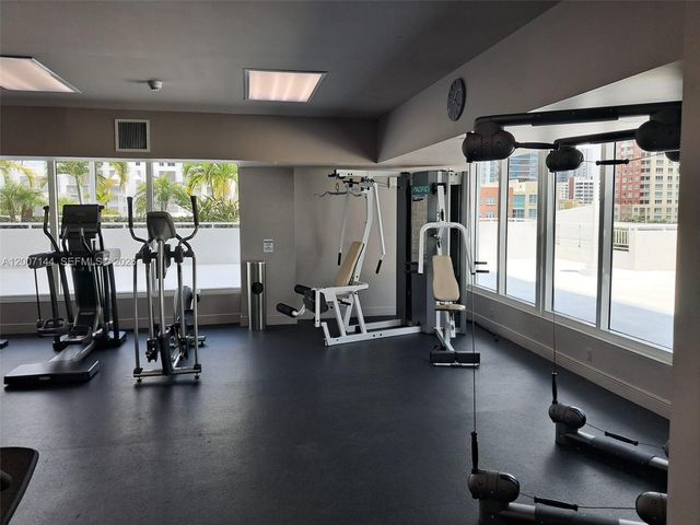 275 NE 18th St 1704, Miami, FL 33132