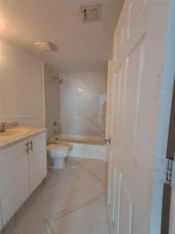 275 NE 18th St 1704, Miami, FL 33132