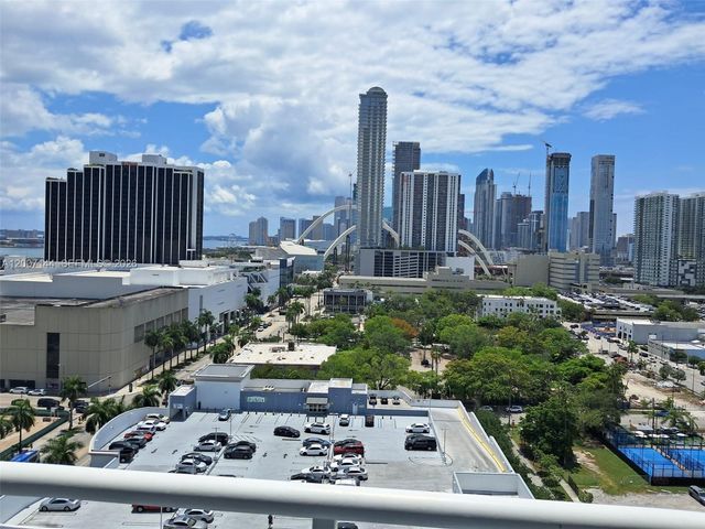 275 NE 18th St 1704, Miami, FL 33132