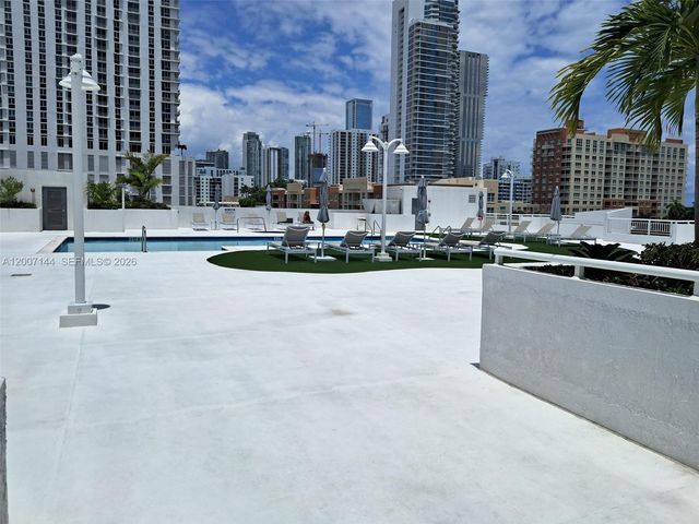 275 NE 18th St 1704, Miami, FL 33132