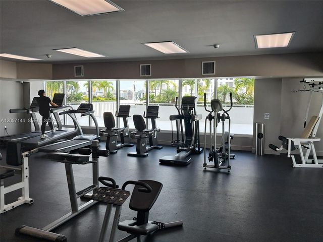 275 NE 18th St 1704, Miami, FL 33132