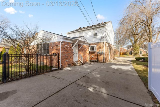 23647 Marshall Street, Dearborn, MI 48124