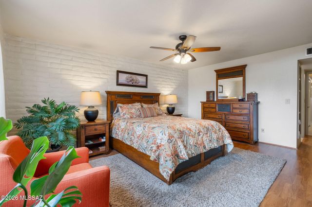 46 W Oro Place, Tucson, AZ 85737