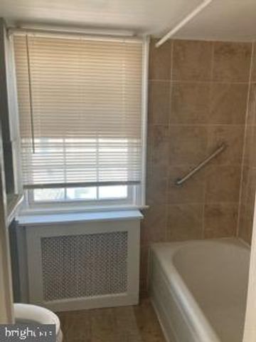 1120 44TH PL SE, Washington, DC 20019