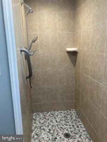 1120 44TH PL SE, Washington, DC 20019