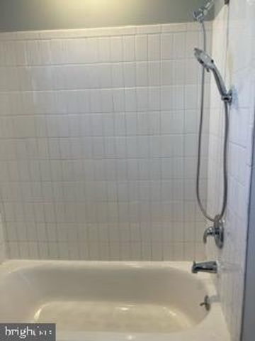 1120 44TH PL SE, Washington, DC 20019