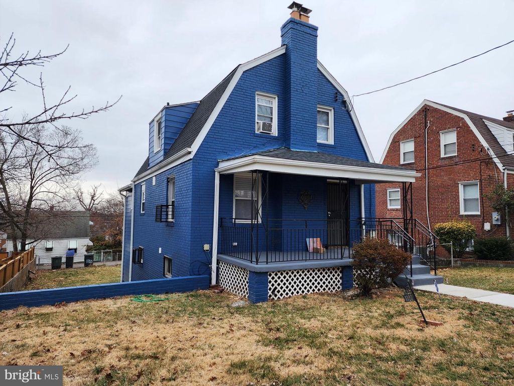 1120 44TH PL SE, Washington, DC 20019