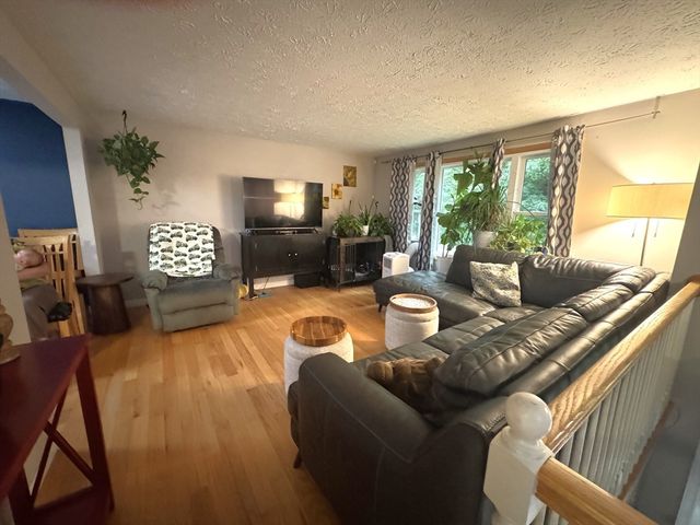 750 King Philip St, Raynham, MA 02767