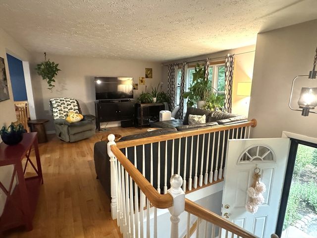 750 King Philip St, Raynham, MA 02767