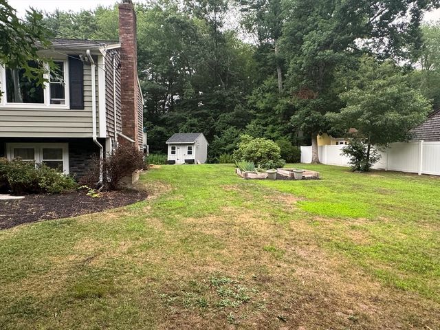 750 King Philip St, Raynham, MA 02767