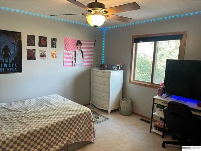 2000 NW 54th Street, Lincoln, NE 68528
