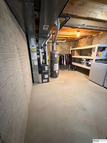 2000 NW 54th Street, Lincoln, NE 68528