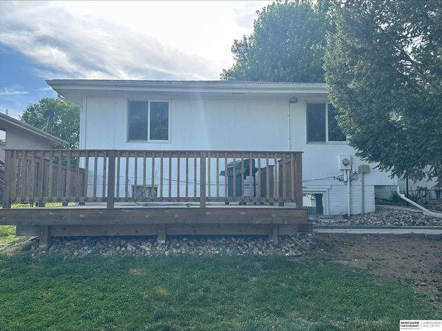 2000 NW 54th Street, Lincoln, NE 68528