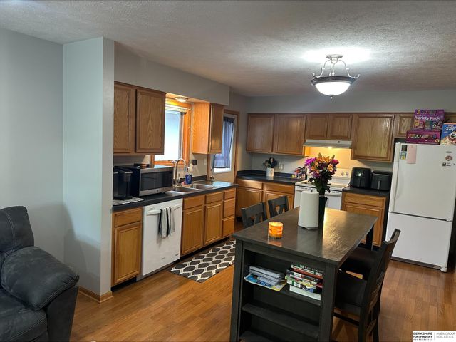 2000 NW 54th Street, Lincoln, NE 68528