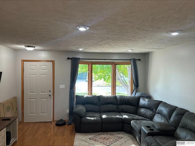 2000 NW 54th Street, Lincoln, NE 68528