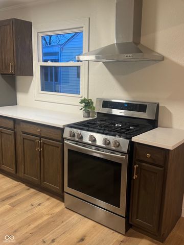 718 S State Street, Greenfield, IN 46140