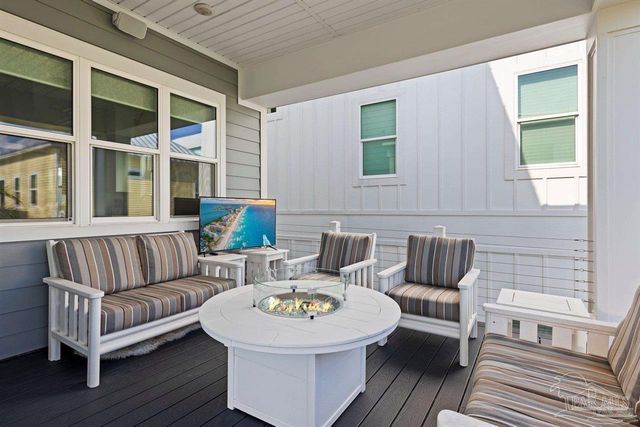 7339 Grand Navarre Blvd, Navarre, FL 32566