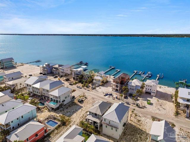 7339 Grand Navarre Blvd, Navarre, FL 32566