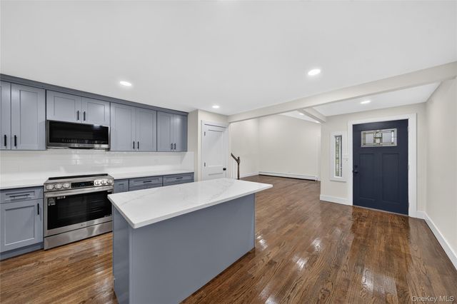 2202 Fire Avenue, Medford, NY 11763