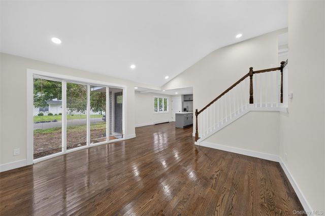 2202 Fire Avenue, Medford, NY 11763