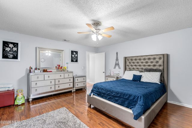 3639 LONE EAGLE Road, Jacksonville, FL 32257