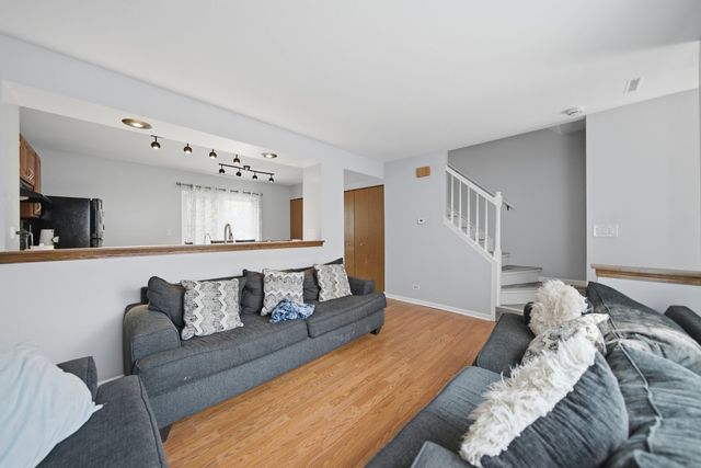 6374 Nugget Circle, Hanover Park, IL 60133