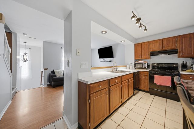 6374 Nugget Circle, Hanover Park, IL 60133