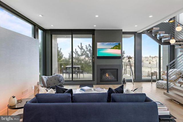 205 STRATFORD AVE, Beach Haven, NJ 08008