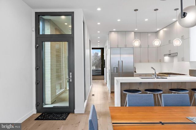 205 STRATFORD AVE, Beach Haven, NJ 08008