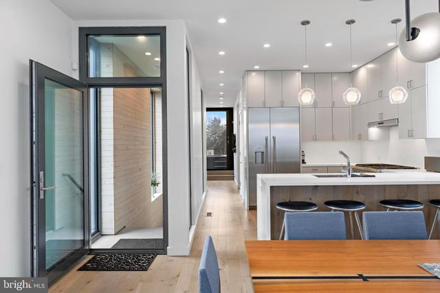 205 STRATFORD AVE, Beach Haven, NJ 08008