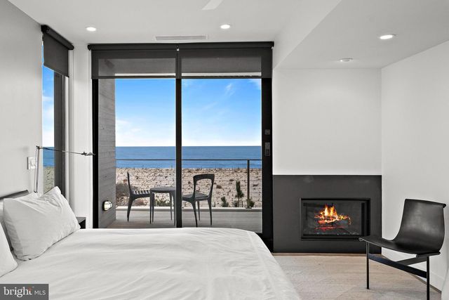 205 STRATFORD AVE, Beach Haven, NJ 08008