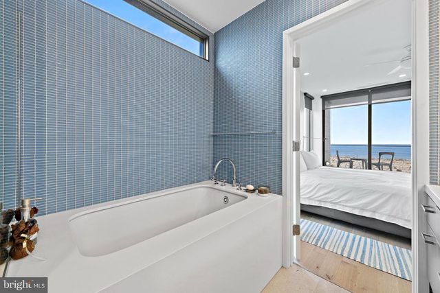 205 STRATFORD AVE, Beach Haven, NJ 08008