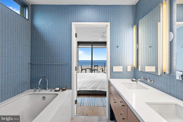 205 STRATFORD AVE, Beach Haven, NJ 08008