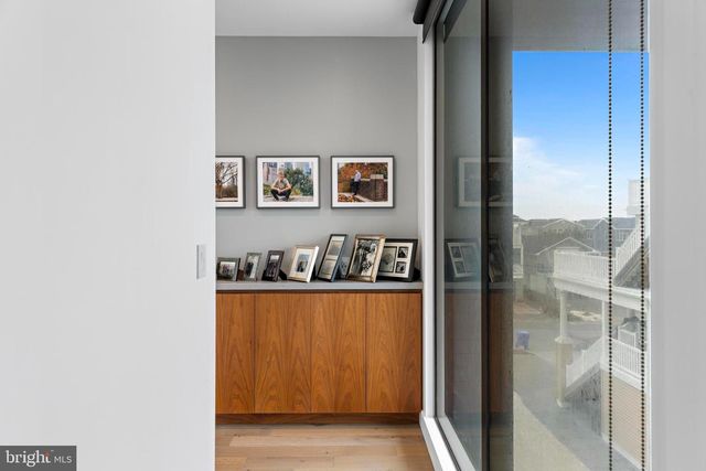 205 STRATFORD AVE, Beach Haven, NJ 08008