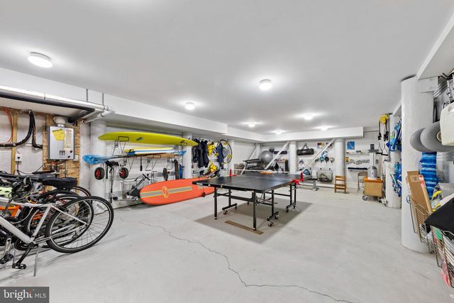 205 STRATFORD AVE, Beach Haven, NJ 08008